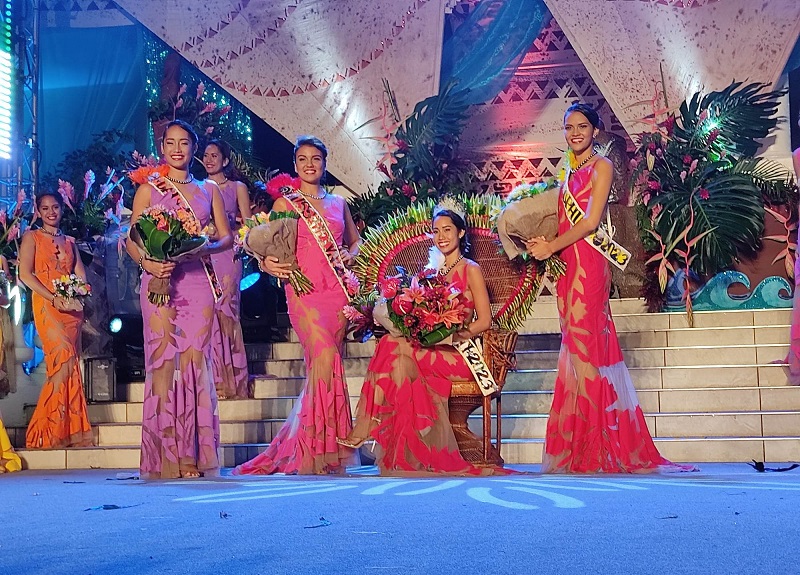 Ravahere Silloux couronnée Miss Tahiti