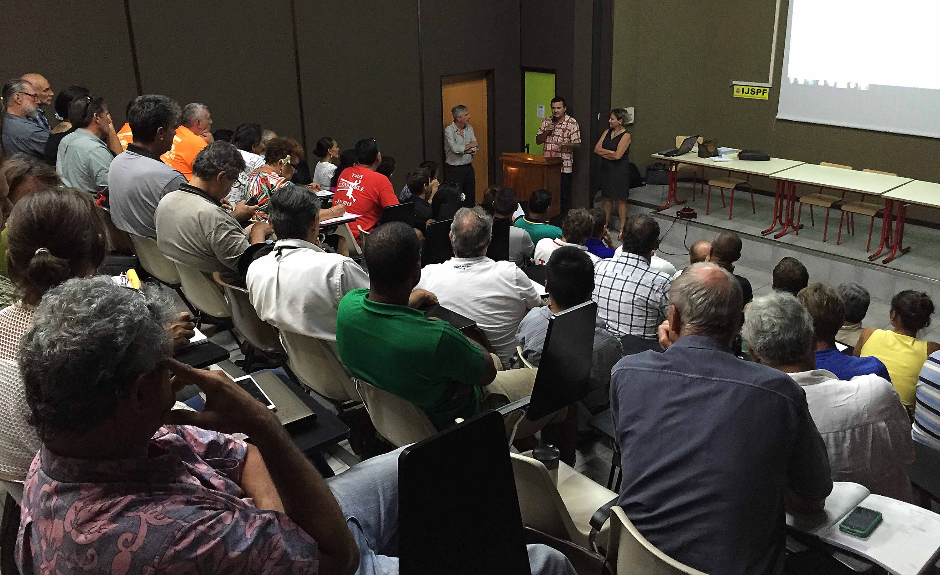 Le ministre de la Jeunesse et des Sports rencontre les fédérations sportives