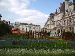 Paris: bientôt des poules dans le jardin de l'Hôtel de Ville