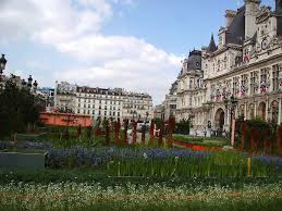 Paris: bientôt des poules dans le jardin de l'Hôtel de Ville