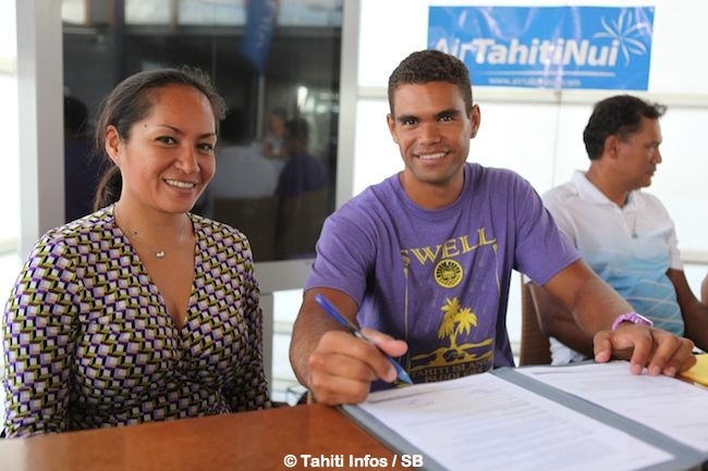 Kayak – Hiromana Florès, nouvel ambassadeur d’Air Tahiti Nui.
