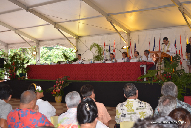 Le 12 décembre 2014, à la Présidence de Polynésie Edouard Fritch présente les grandes lignes du futur contrat de projets Etat/Pays/communes.