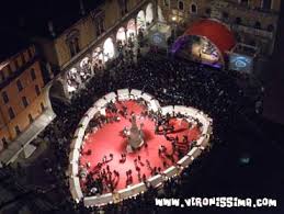 Saint-Valentin : trois jeunes femmes remportent le Prix Juliette à Vérone