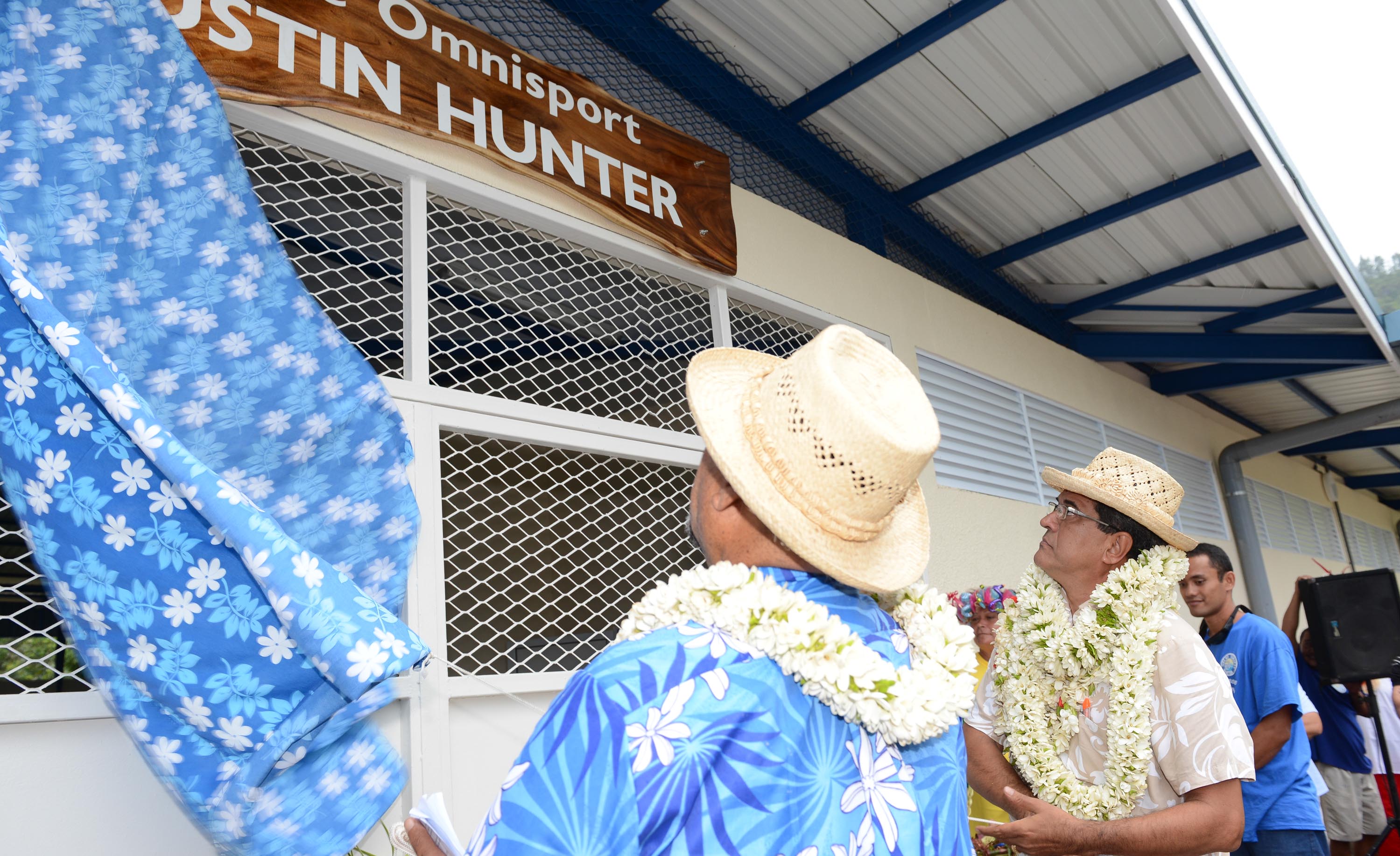 l’inauguration de la salle omnisports Austin Hunter, située à Tevaitoa.