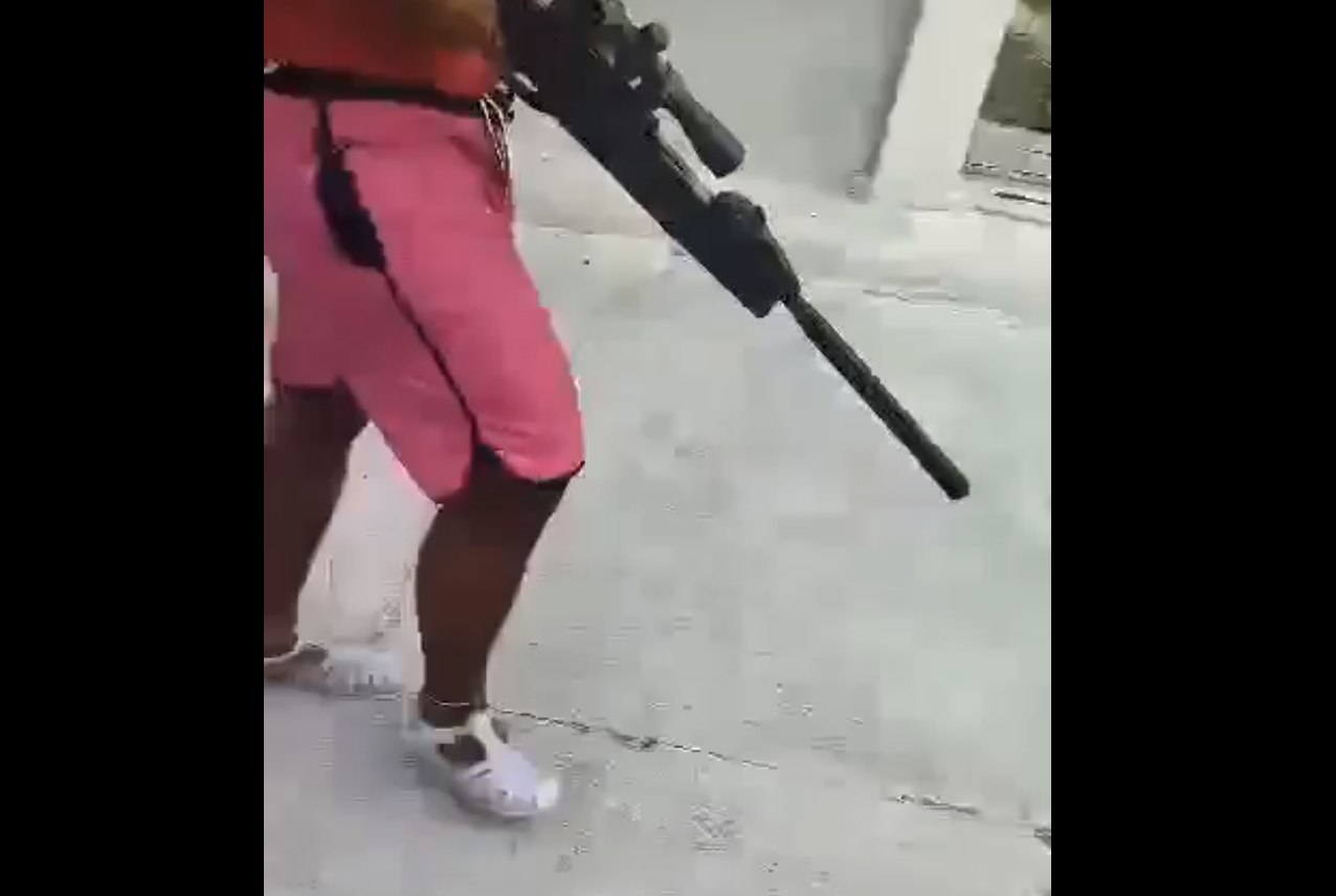 Un forcené dans la rue avec une arme à Pukarua
