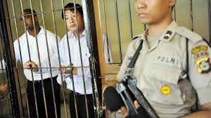 Indonésie: les Australiens condamnés à mort transférés en vue de leur exécution