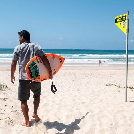 Surf – Quiksilver Pro : Michel Bourez s’arrête au round 2.