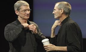 Tim Cook a offert un bout de son foie pour tenter de sauver Steve Jobs