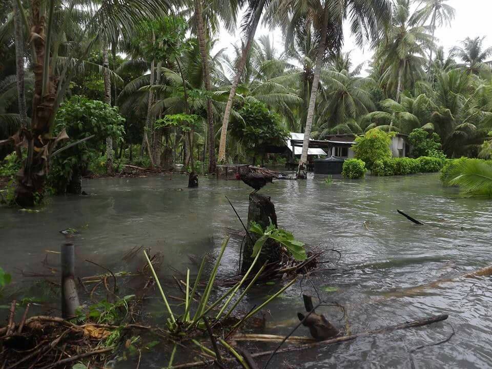 Cyclone PAM: des victimes au Vanuatu, la Calédonie sous la menace