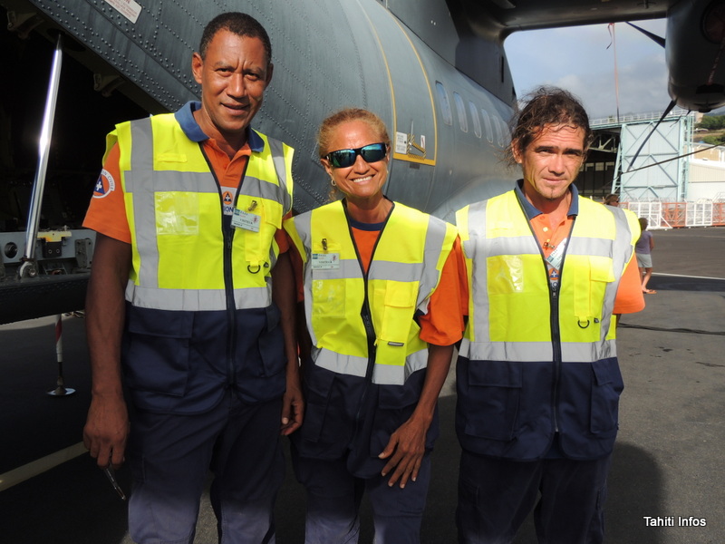 Trois secouristes bénévole sur le départ
