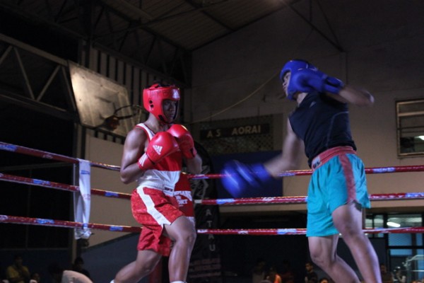 Très beau combat entre Eddy Tuuhia et Harrys Teariki de Paea