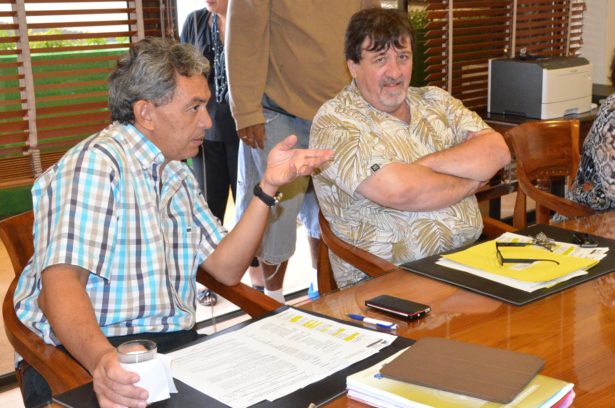 Régis Chang, directeur de la CPS, et Yves Laugrost, le président nouvellement élu au conseil d'administration du Régime général des salariés de l'établissement