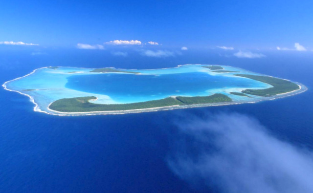 Nukutepipi : des extractions de matériaux coralliens pour étendre la piste d'aviation