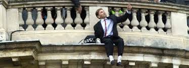 Le "poète escaladeur" jugé à Bobigny pour avoir embarqué sans billet dans un avion