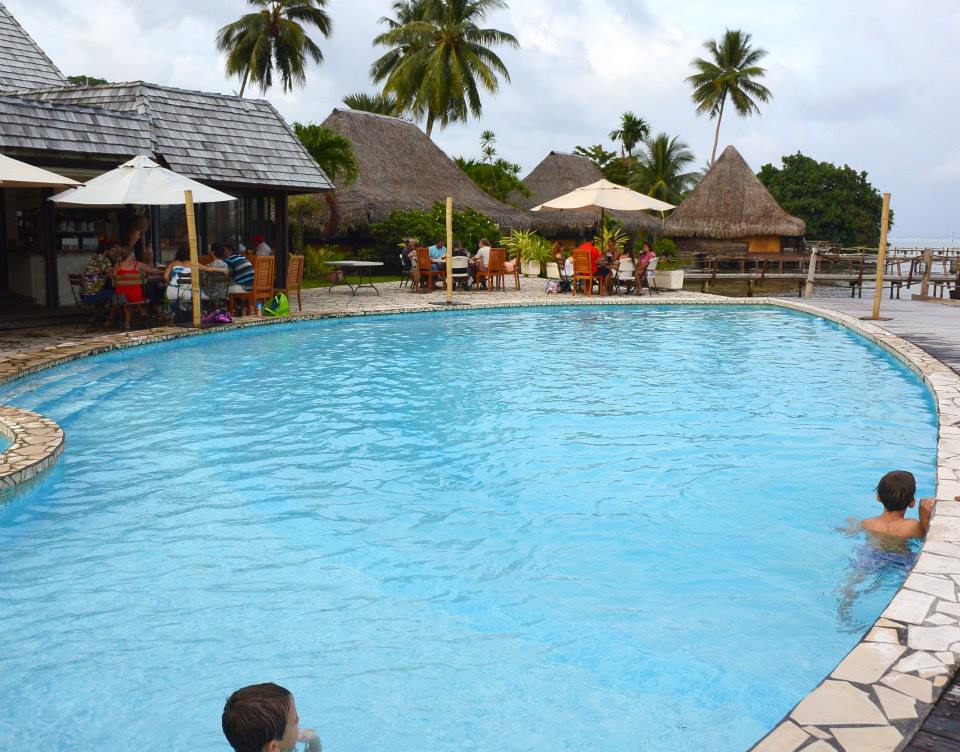 L'hôtel Hawaiki Nui a ouvert ses portes en 1968.  « C'est un vieil hôtel mais il a plein de charme », met en avant la directrice de l'hôtel Hawaiki Nui Patricia Russmann-Maurin. « Il a étonnamment bien supporté ses années. C'est un lieu festif et chaleureux. » Photo : Facebook Hôtel Hawaiki Nui