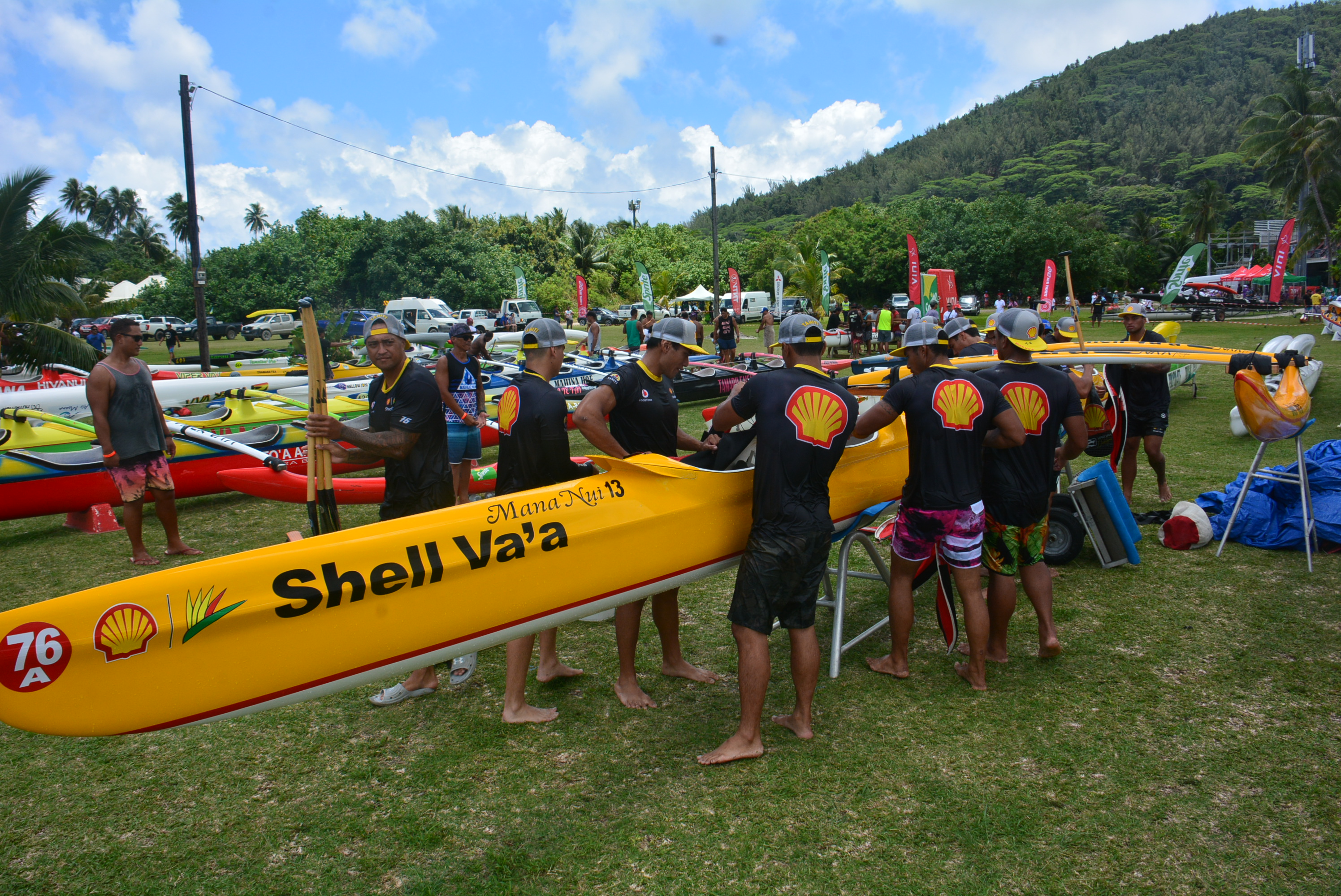 Vainqueurs une nouvelle fois de toutes les grandes courses de la saison, les rameurs de Shell Va'a se présentent à Huahine dans les meilleures dispositions.