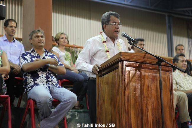 Le président du Pays Edouard Fritch et Reynald Temarii, cheville ouvrière du festival