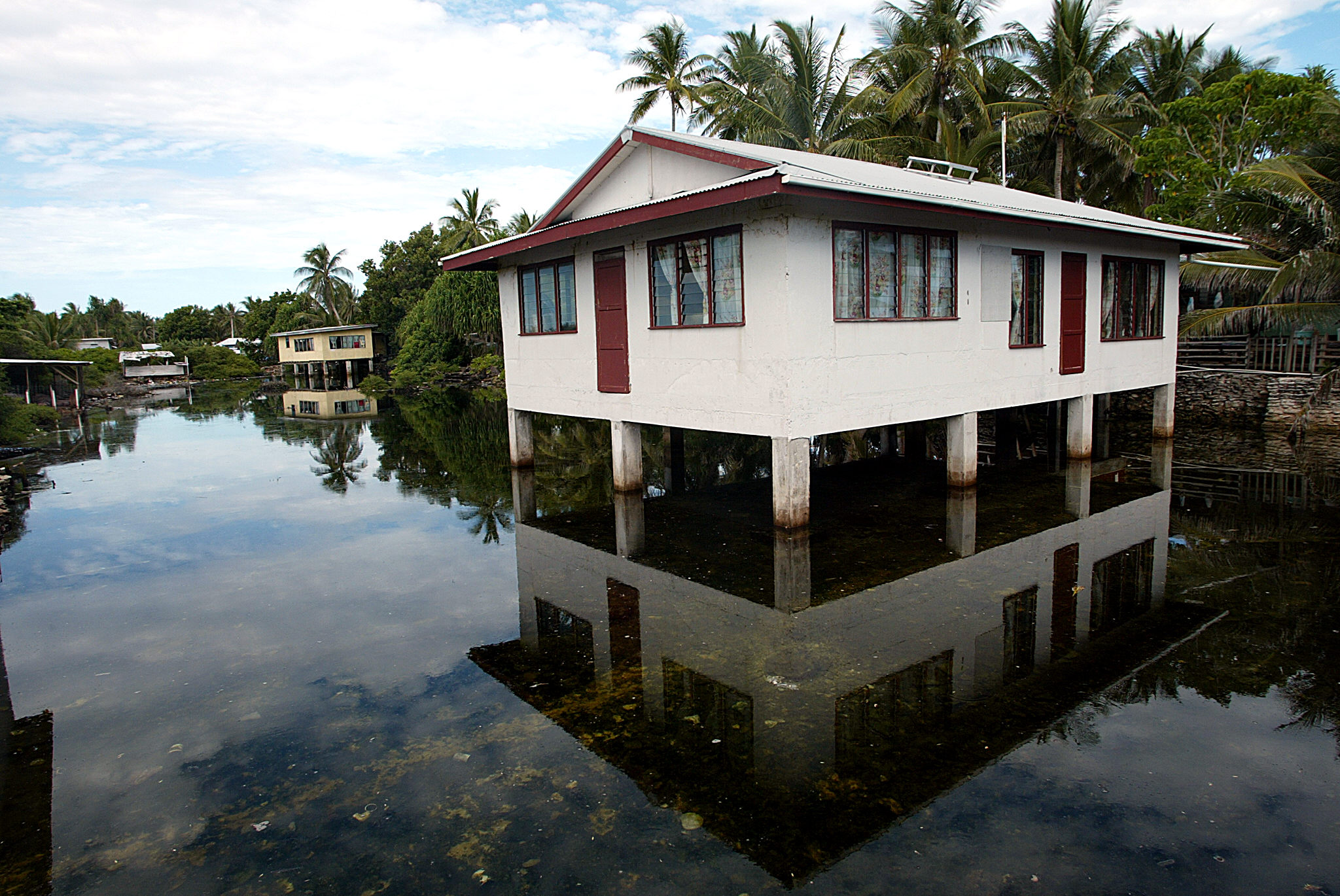 Aux îles Kiribati, la montée des eaux est déjà une réalité