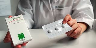 Les sages-femmes pourront réaliser des IVG médicamenteuses, vote l'Assemblée