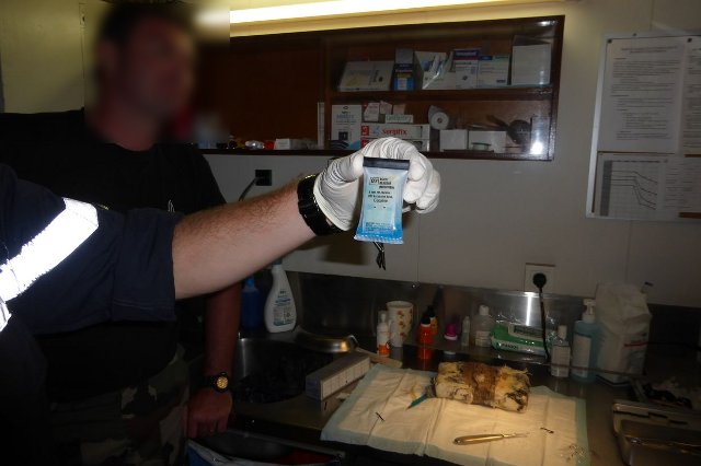 L'équipe du Prairial découvre 1.2 kilo de cocaïne à Clipperton