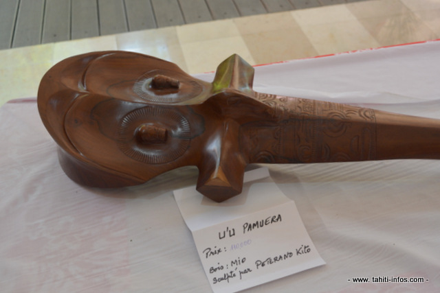 Des artistes sculpteurs de Ua Huka exposent pour la première fois à Tahiti