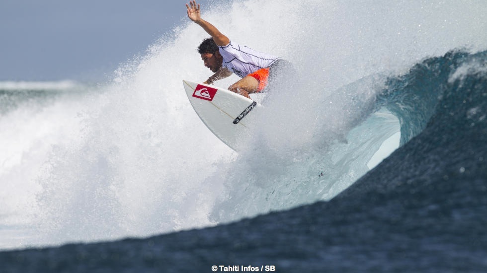Jérémy Florès a grandi à la Réunion avant d'intégrer l'élite mondiale du surf