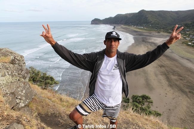 Georges, ici en NZ, parcours le monde pour représenter son île, Tahiti.