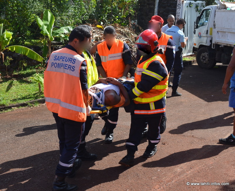 Mahina : Les freins du camion-poubelle lâchent, deux éboueurs blessés