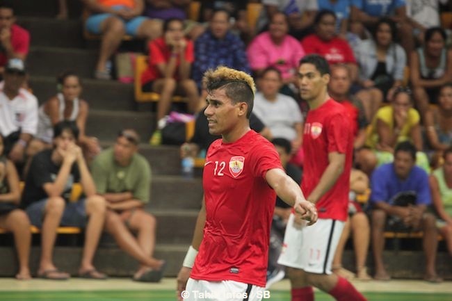 Smith Tino, un excellent joueur de la sélection tahitienne, avec Tane Mave également.