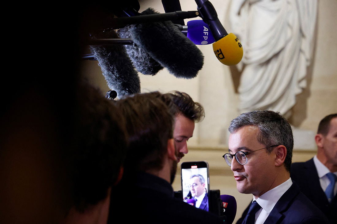 Le ministre de l'Intérieur Gérald Darmanin s'est félicité mardi sur le réseau social X de l'"accord" trouvé par la commission mixte paritaire (CMP) autour du projet de loi qu'il porte sur l'immigration, estimant que ses mesures "protègent les Français". LUDOVIC MARIN / AFP