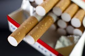 Le gouvernement va rendre les paquets de cigarettes "traçables"