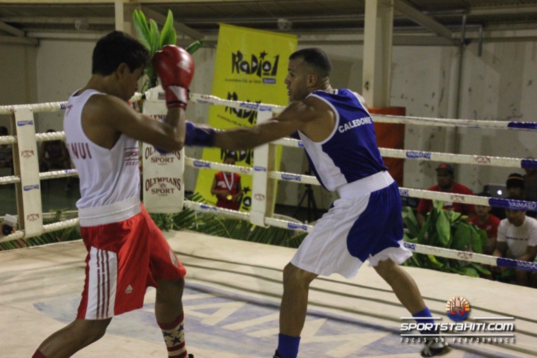 Boxe « Sportstahiti.com boxing trnmt Round 2″ : Tahitiens et calédoniens se neutralisent