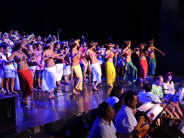 Les cartes postales musicales de 350 choristes