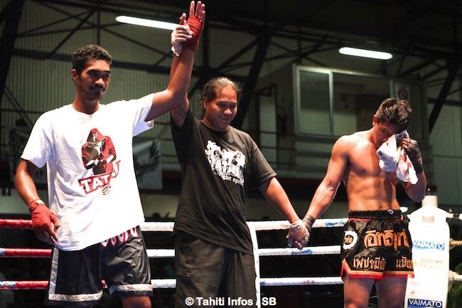 Timiona Tufariua s'est imposé grâce à un coup de genou au visage qui a blessé son adversaire Eddy Pang Fat