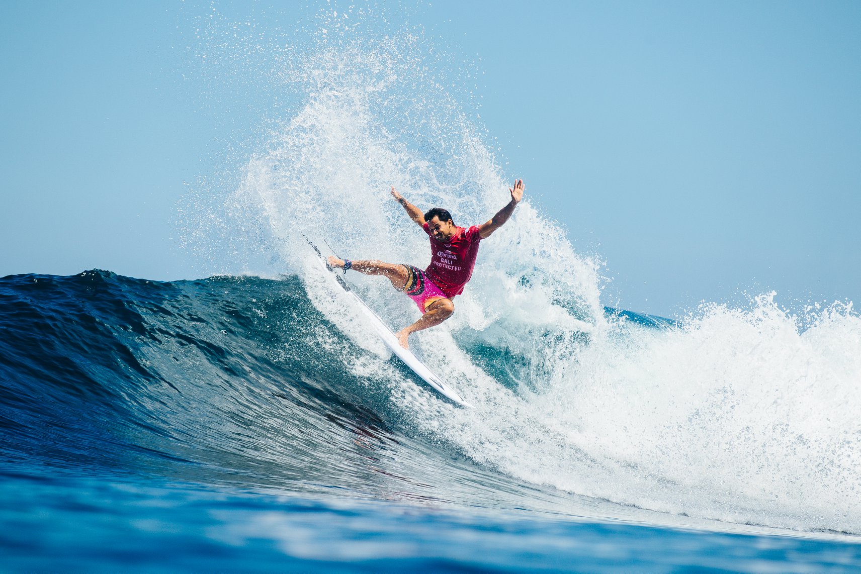 12 années sur le tour mondial, le Spartan, Michel Bourez a définitivement marqué les esprits d'une nouvelle génération de surfeurs prête à prendre la relève.
