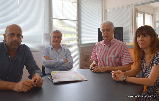 De gauche à droite : Yan Roy (rédacteur en chef La Dépêche de Tahiti), Dominique Auroy P-dg du groupe Média Polynésie, Pierre Marchesini, directeur de publication  et enfin Virginie Gillet, rédactrice en chef du pôle magazines du groupe.