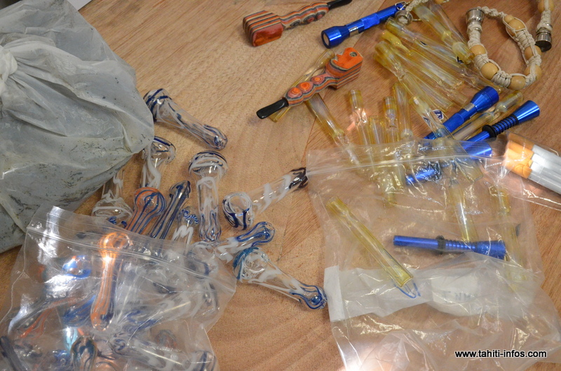 Du cannabis, des pipettes et 800 000 francs en espèces saisis lors d'un contrôle routier