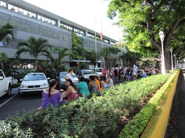 Les représentants des syndicats ont été reçus vers 9 heures au haut-commissariat.