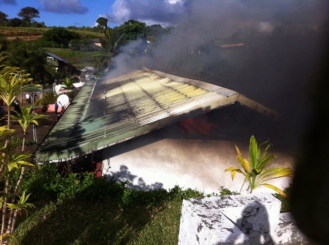 Pendant l'incendie ce mardi après-midi.