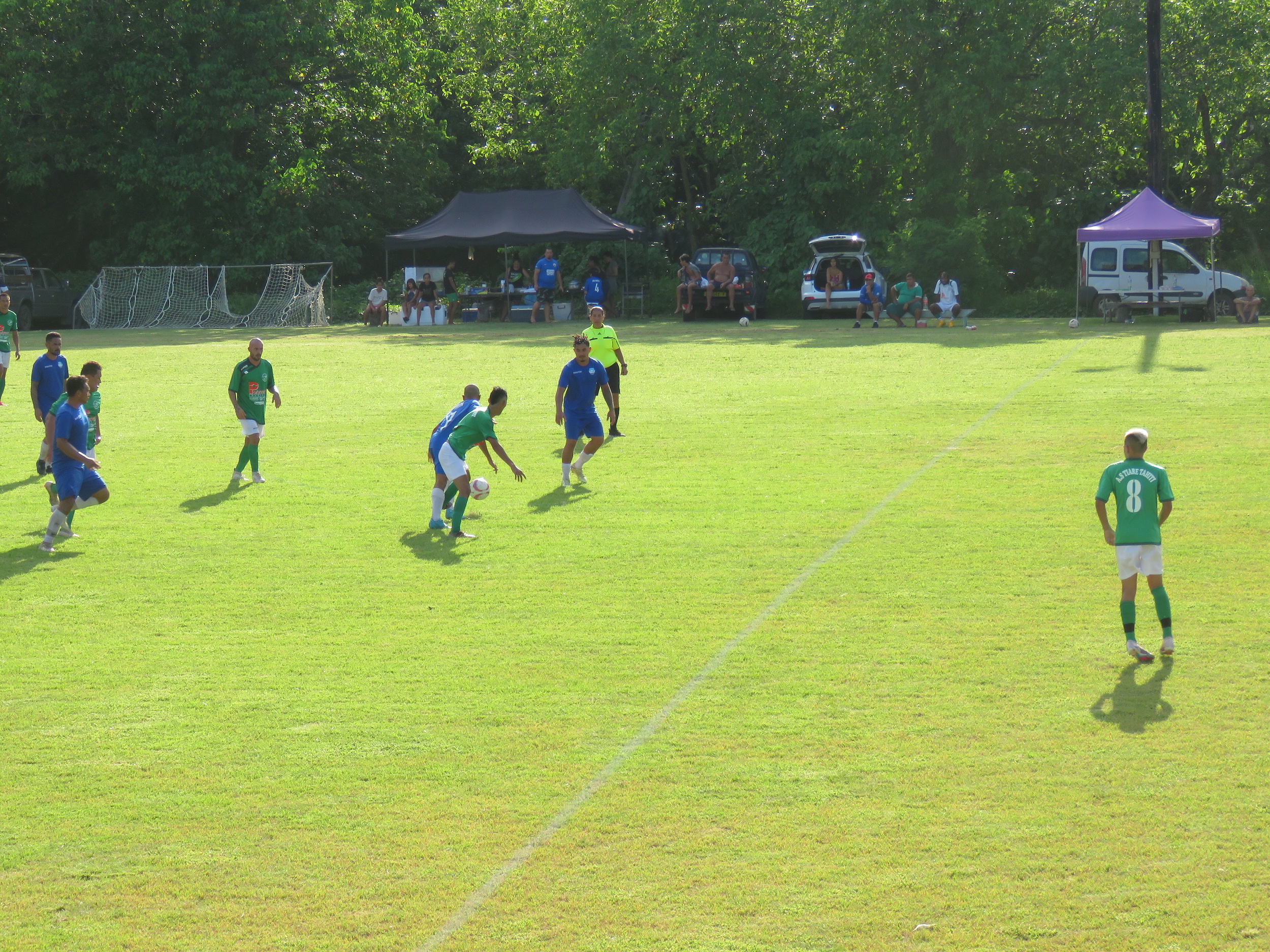 Tiare Tahiti prend la tête du championnat