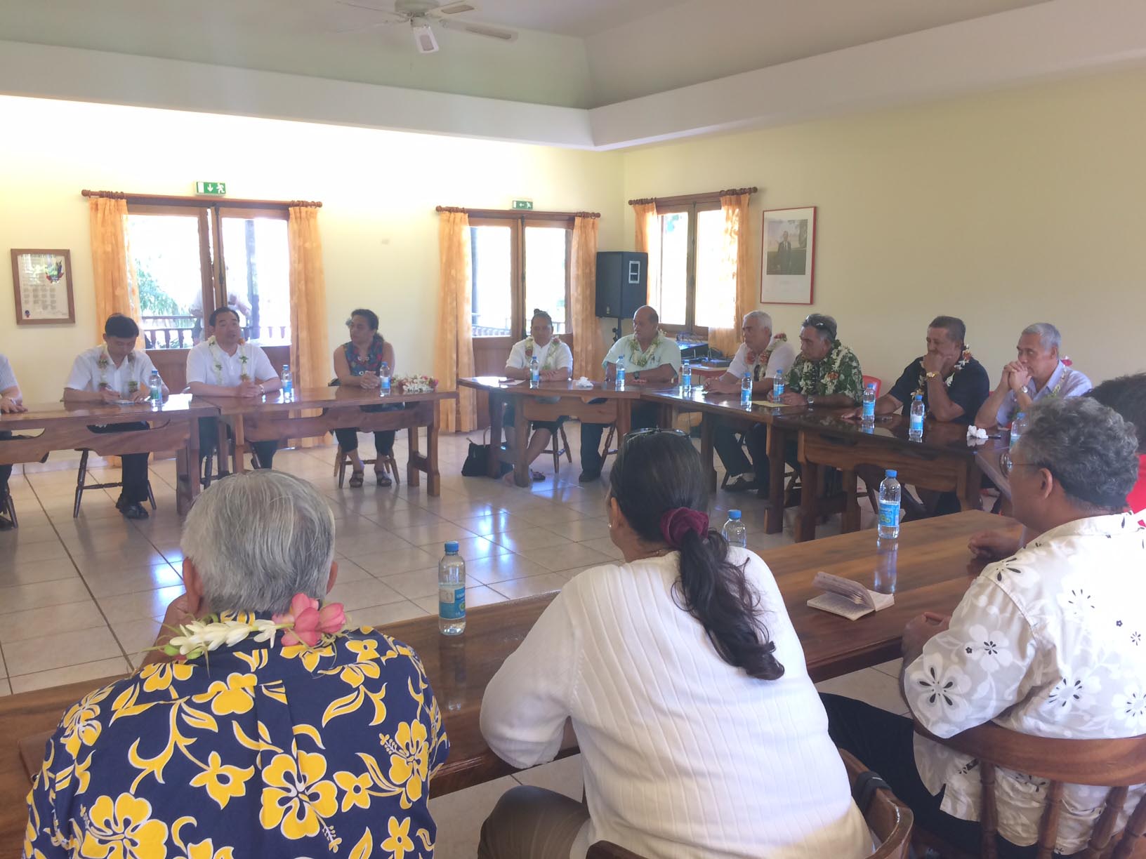 Réunion avec les maires à Taravao