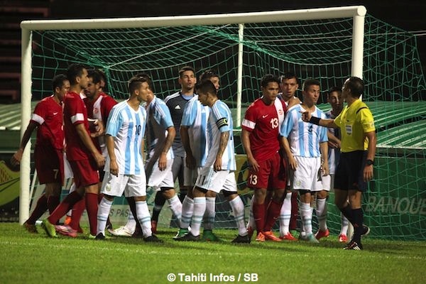 L'ambiance a été exécrable, dans le 1er comme dans le 2e match amical.