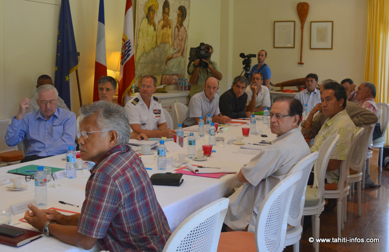 Durant la réunion de la commission d'information sur les anciens sites nucléaires. 21 personnes sur les 27 qui composent cette commission étaient présentes.