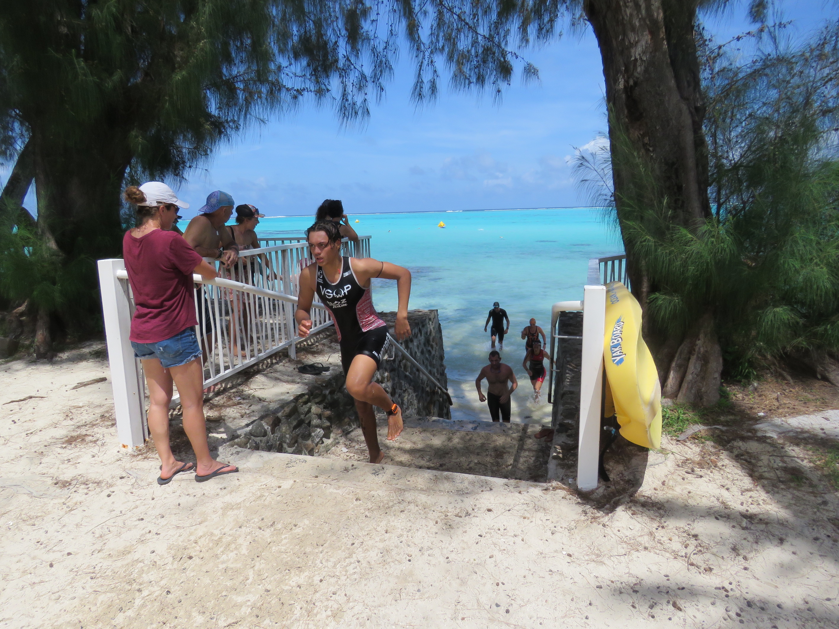 Les jeunes triathlètes s’imposent à Moorea