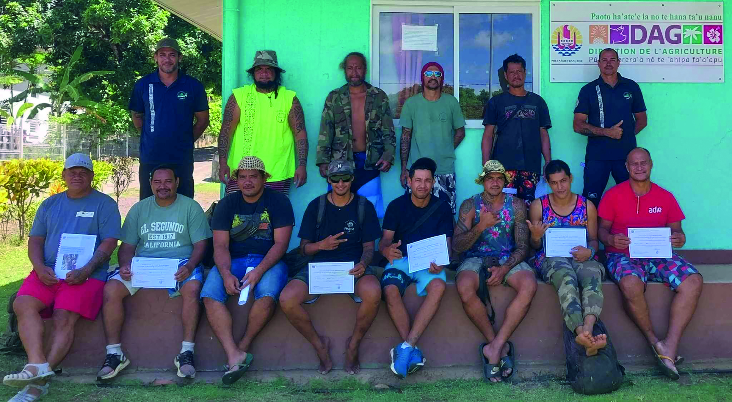 Six bûcherons formés en trois actes