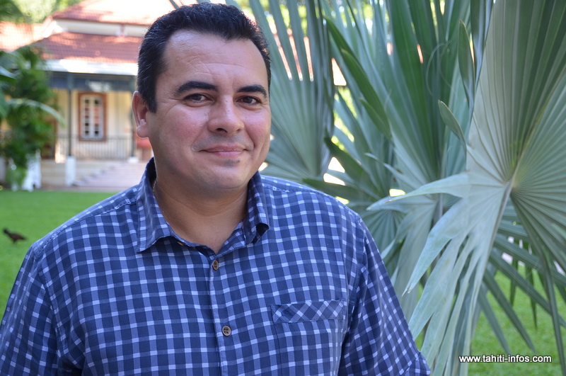 "L'actualité prouve à Gaston Flosse qu’en dehors de lui des choses peuvent se faire" (Teva Rohfritsch)