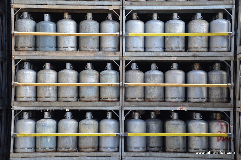 L'entreprise continue de produire 2500 bouteilles B13 par semaine alors que la demande polynésienne est de 10000.