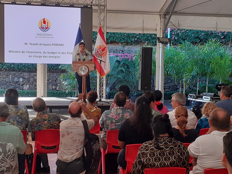 En juin dernier, le ministre avait déjà convié une centaine d'entre eux à la présidence pour plancher pendant deux jours sur différents thèmes visant à concilier compétitivité des entreprises et pouvoir d'achat des Polynésiens. crédit photo archives SD