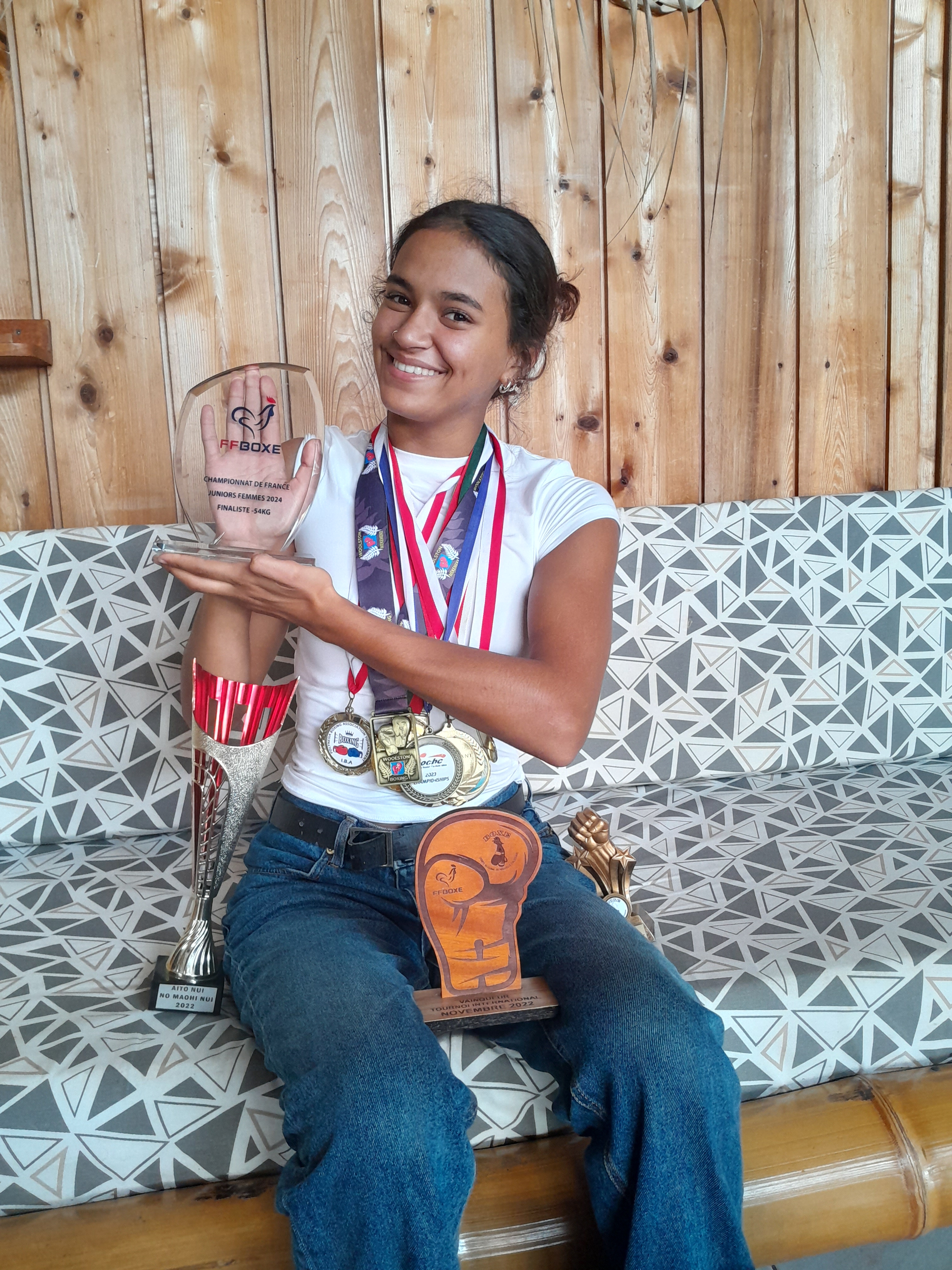 Nisrine Bouyahiaoui, une reine de beauté sur le ring