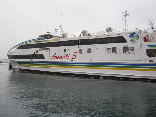 Aremiti se divise avec le clan Degage